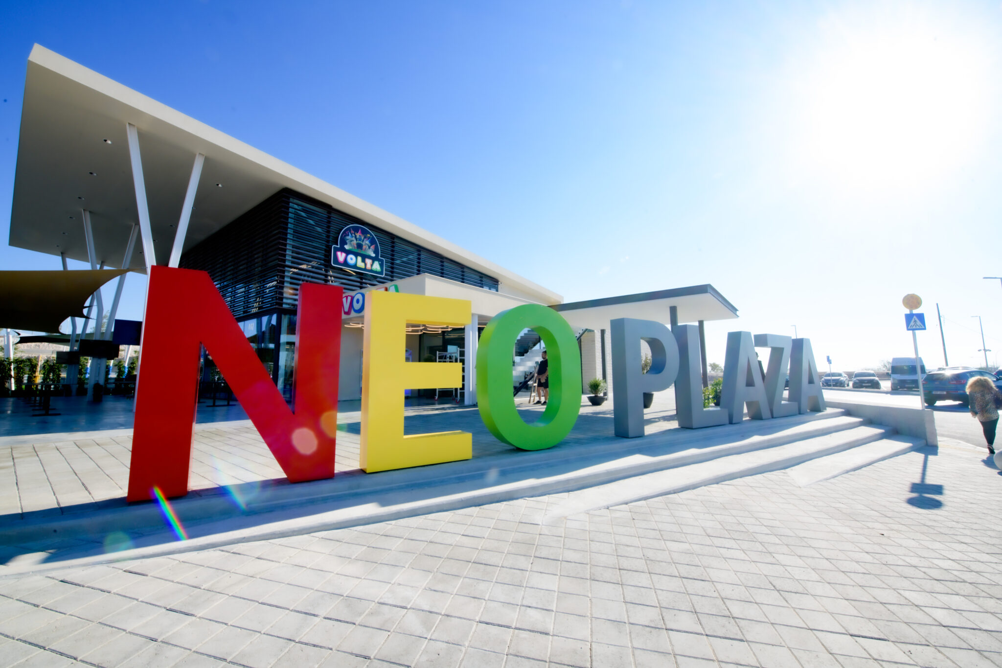 Όλα όσα μπορείς να κάνεις στο Neo Plaza
