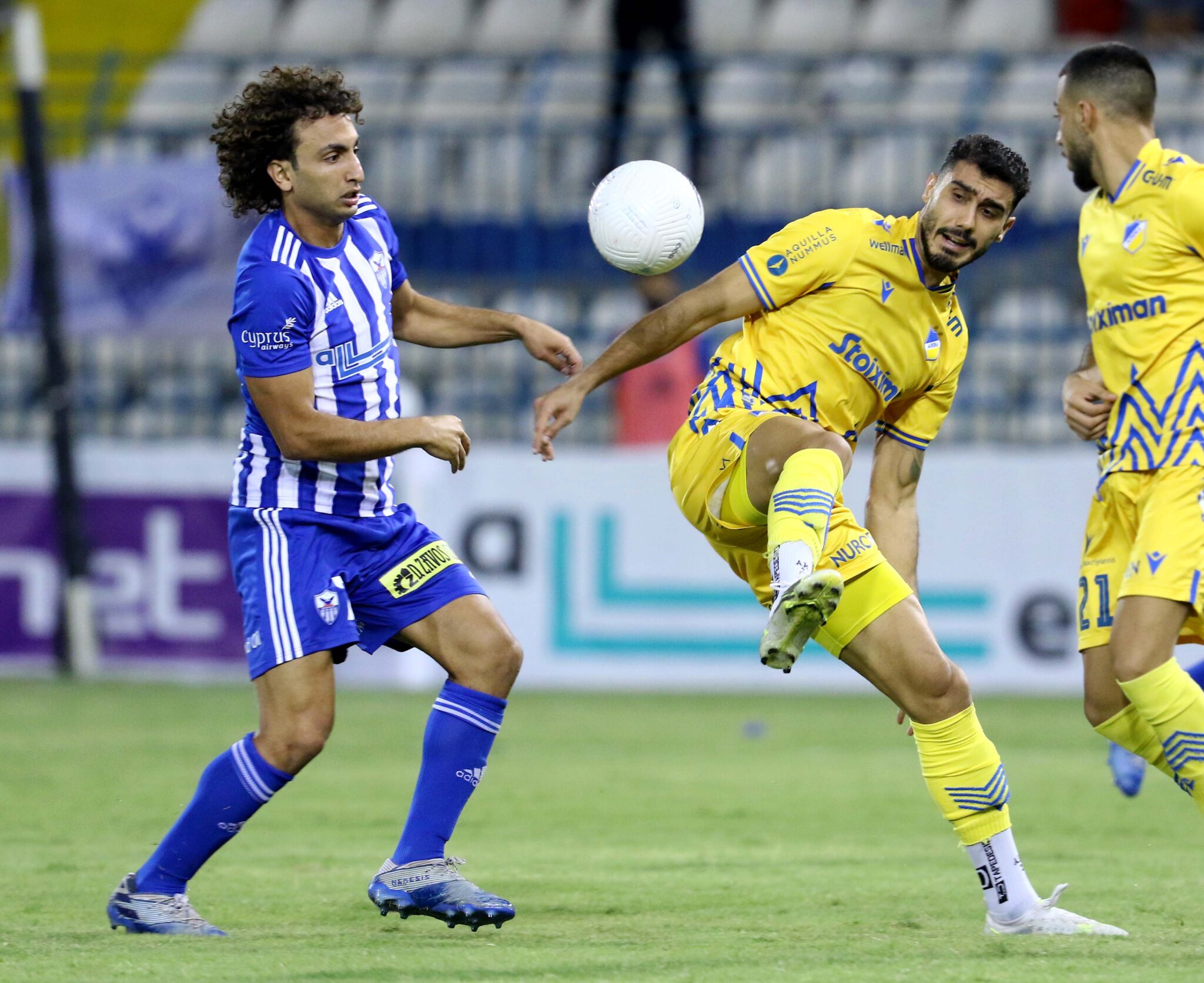 Συνέχεια στη δράση με σπουδαία εξ αναβολής αναμέτρηση