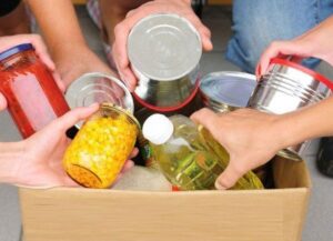 Στο πλευρό της Ουκρανίας η Κύπρος: Συλλογή τροφίμων και από το Δήμο Λευκωσίας