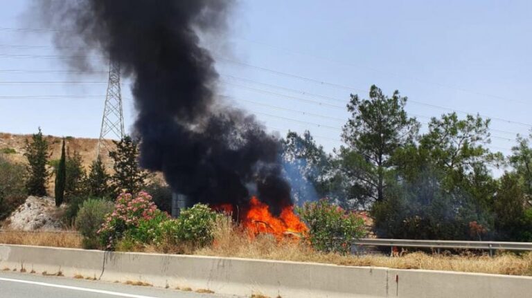 ΒΙΝΤΕΟ: Στιγμές τρόμου για πατέρα και γιο στον αυτοκινητόδρομο