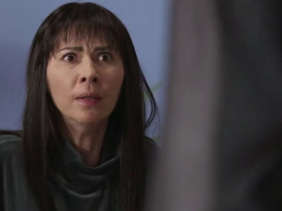 Η Γη της ελιάς: Η Αρετή βλέπει στον δρόμο τον Στάθη και την Εύα