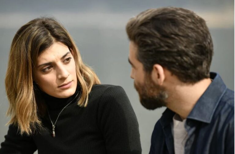 Σασμός: Η Αργυρώ και ο Σταύρος έρχονται πιο κοντά