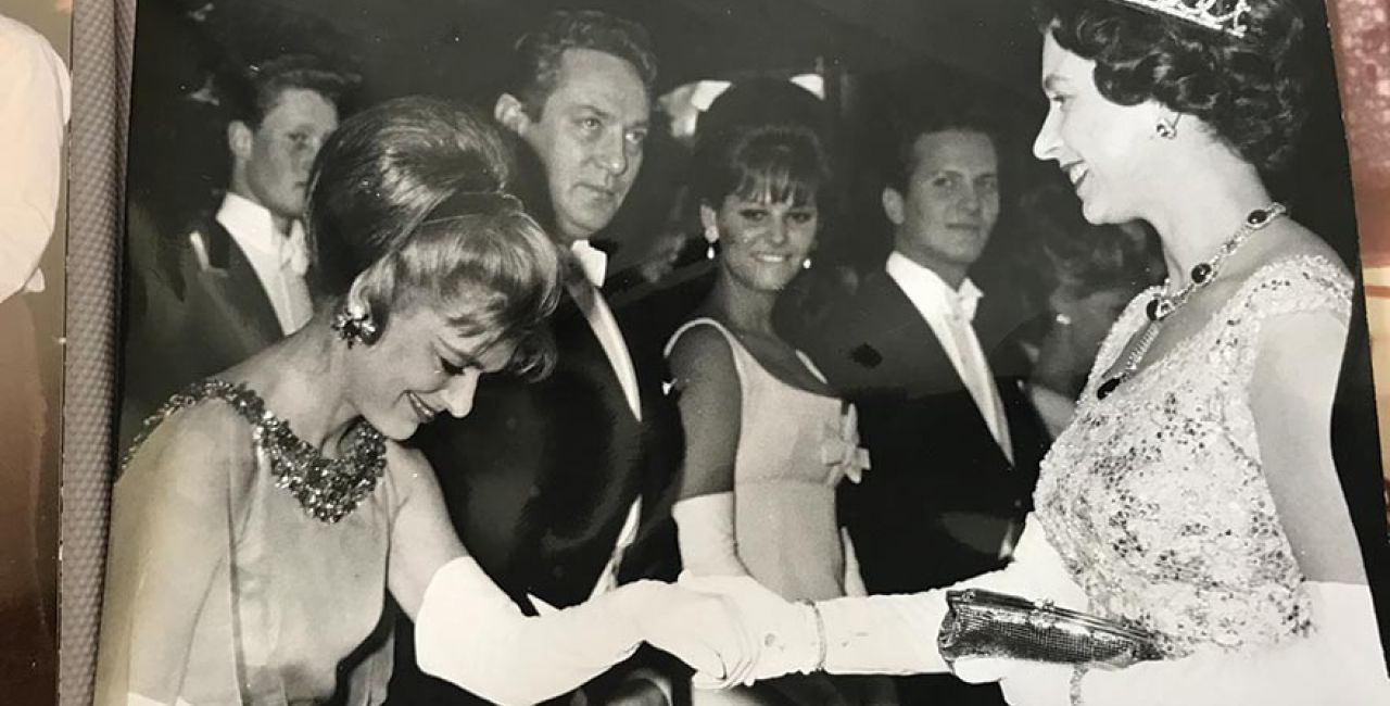 Μελίνα Μερκούρη: Όταν συνάντησε τη βασίλισσα Ελισάβετ όλοι έλεγαν για…σκάνδαλο