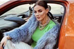 Ραμόνα Φίλιπ: Μας δείχνει για πρώτη φορά τον γοητευτικό αδερφό της – Μοιάζουν;