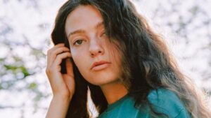 Eurovision 2022: Η Αμάντα Γεωργιάδη με το «Die Together» για την Ελλάδα (ΒΙΝΤΕΟ)