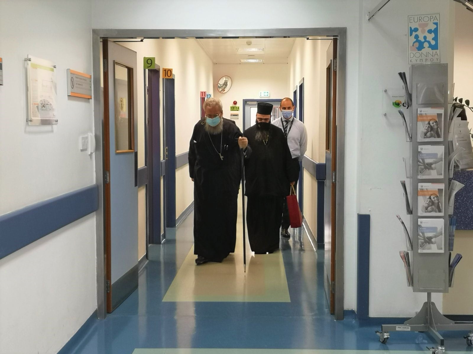 Έλαβε εξιτήριο και επέστρεψε στα καθήκοντά του ο Αρχιεπίσκοπος