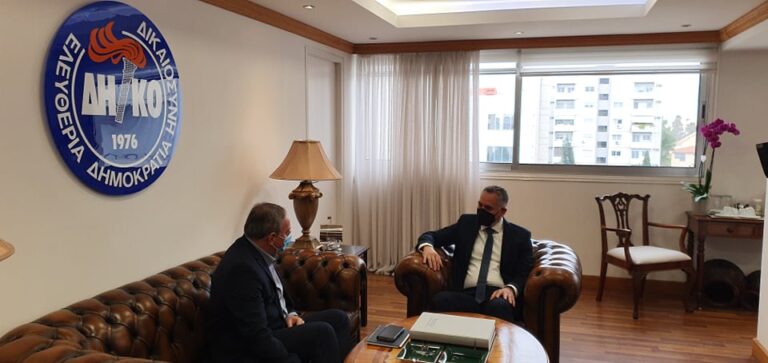 Τα plan b για ΑΚΕΛ και ΔΗΚΟ στις Προεδρικές εκλογές