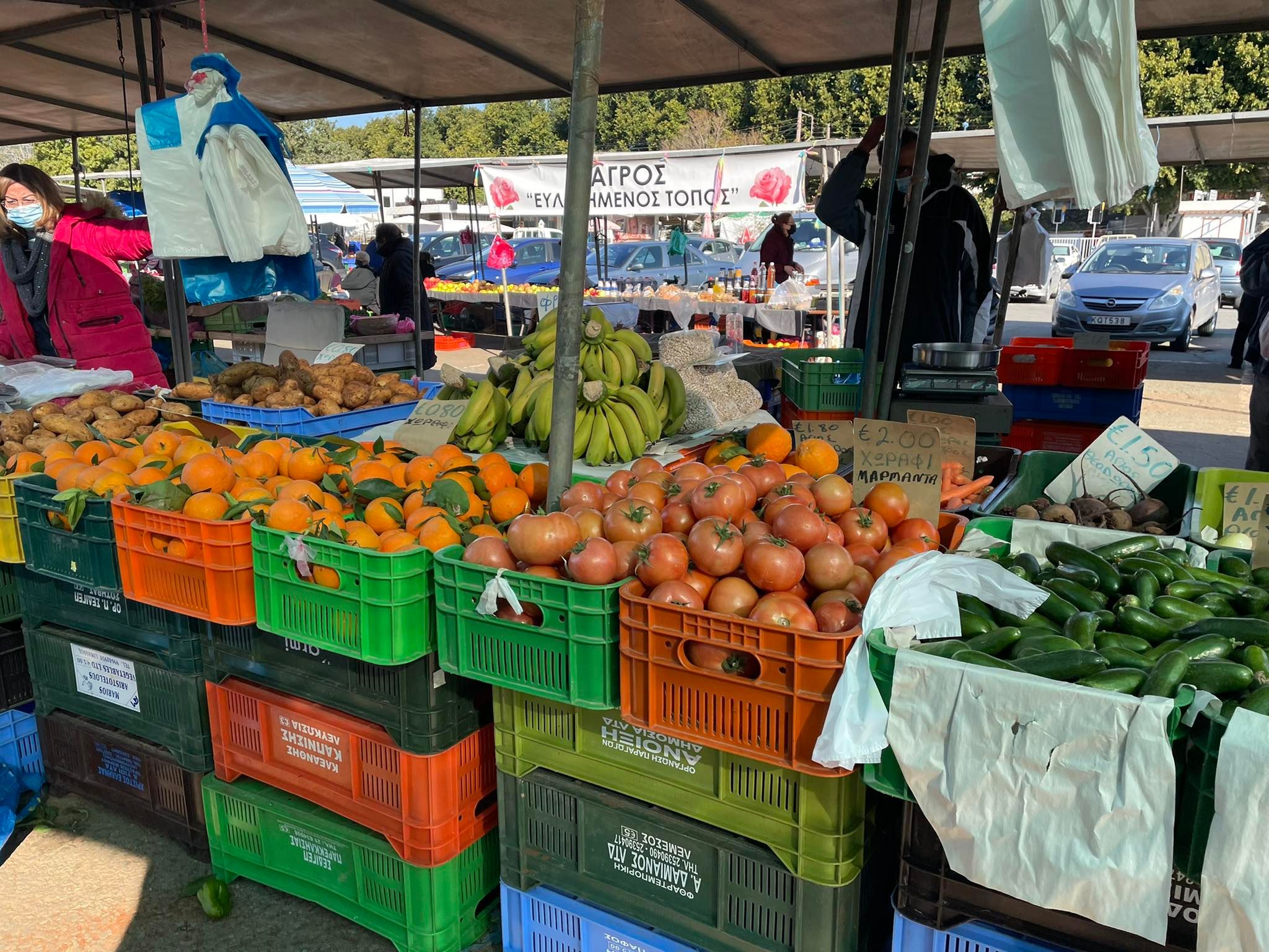 Αγγουράκι στα €4, έρχονται αυξήσεις και στο ψωμί (ΒΙΝΤΕΟ)
