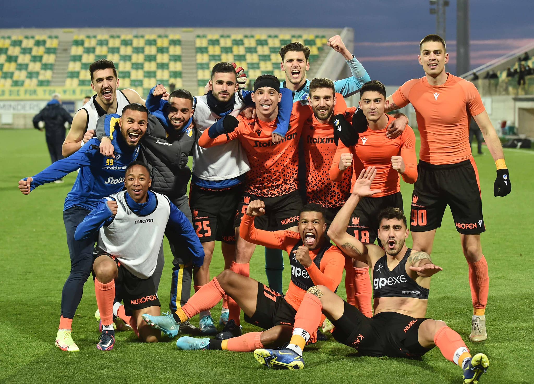 ΑΠΟΕΛ: «Ομάδες που κυνηγάνε πρωταθλήματα και ομάδες που τα κατακτούν»