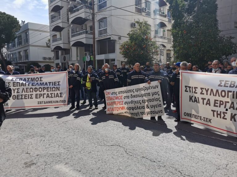 Ανένδοτοι οι απεργοί της Λευκωσίας, στο "κενό" εκκλήσεις να ξαναπιάσουν τιμόνι