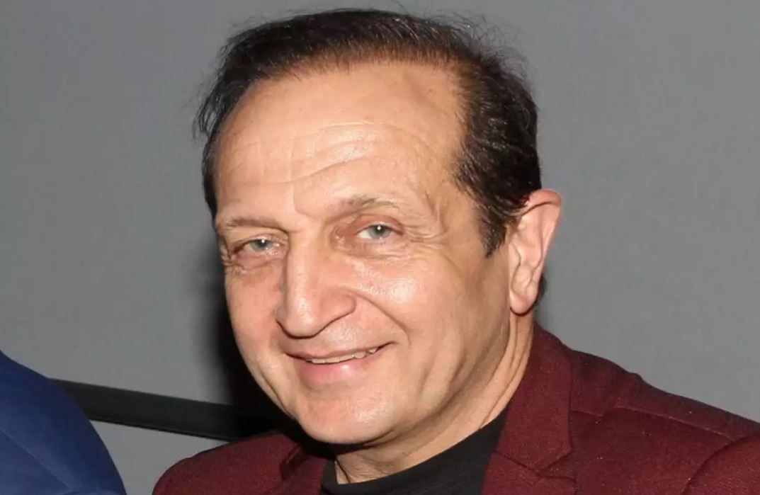 Σπύρος Μπιμπίλας: «Αποφάσισα να ζητάω 200 ευρώ κάθε φορά που θα βγαίνω σε κάποια