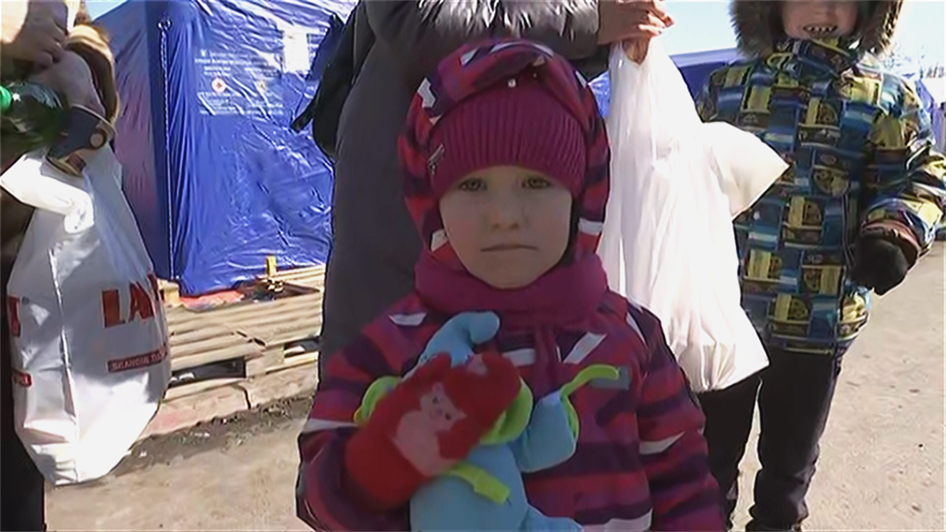 Η ιστορία της μικρής Μαρίας: Στο δρόμο της προσφυγιάς, μακριά από τον πατέρα της