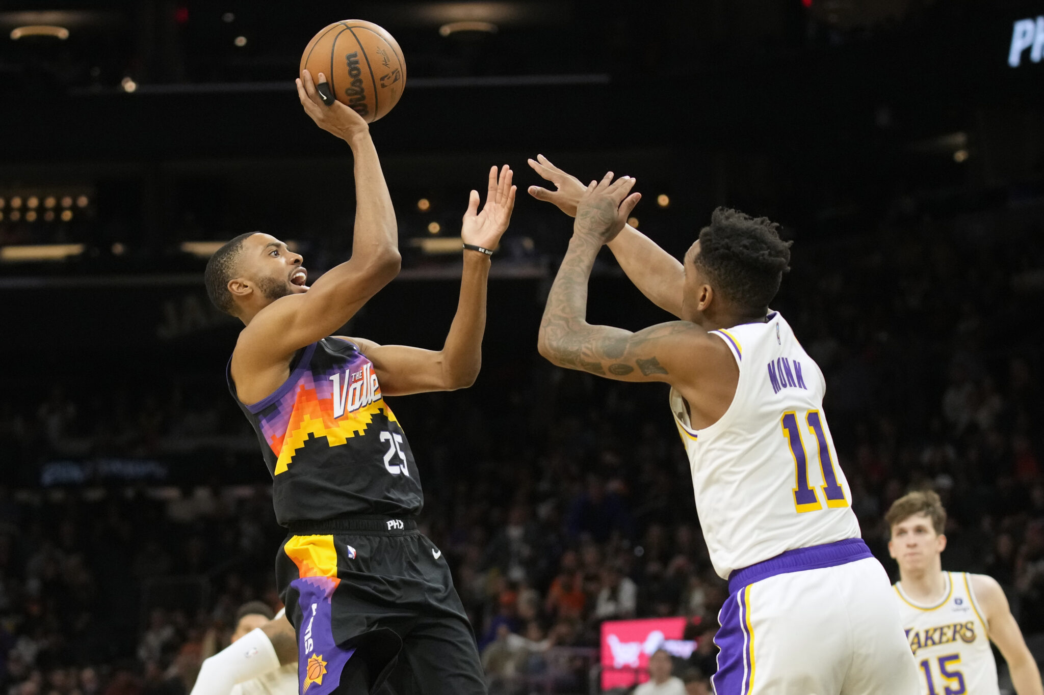 Διέσυραν τους Λέικερς οι Σανς