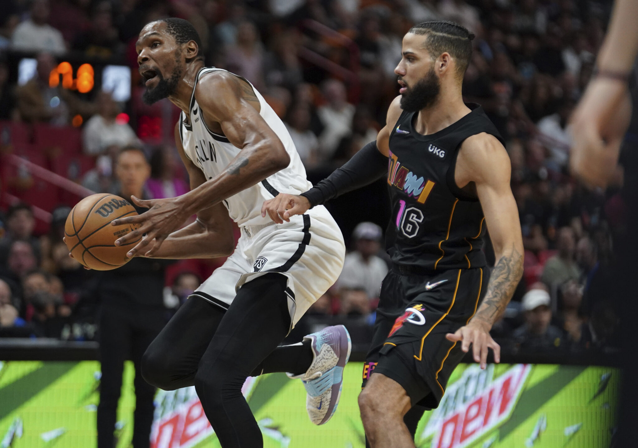 Άλωσαν το Μαϊάμι κι έδειξαν τα δόντια τους οι Νετς