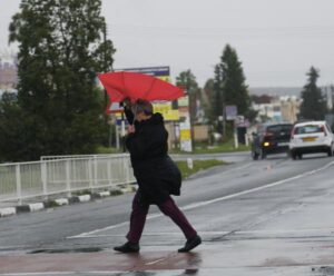 Σφοδροί άνεμοι μέχρι και 9 μποφόρ: Κίτρινη προειδοποίηση από τη Μετεωρολογική