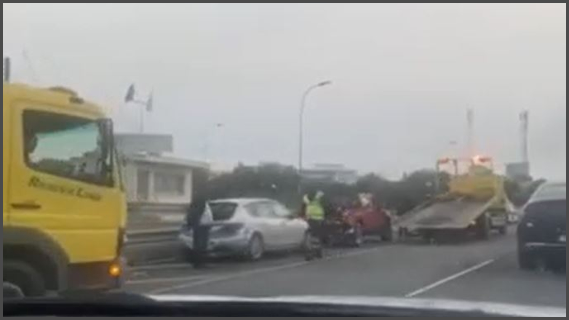 ΒΙΝΤΕΟ: Tρία ατυχήματα παρέλυσαν την κυκλοφορία οχημάτων στον αυτοκινητόδρομο