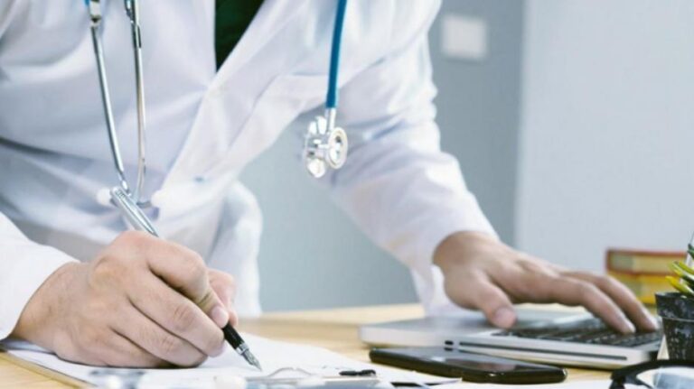 Απέσπασε χιλιάδες ευρώ από 66χρονη παριστάνοντας γιατρό του ΓΝ Λευκωσίας