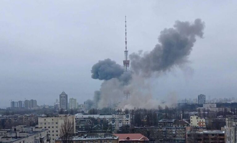 Νεκροί, τραυματίες και χάος: Όλο και πιο κοντά στη "μάχη των μαχών" στο Κίεβο