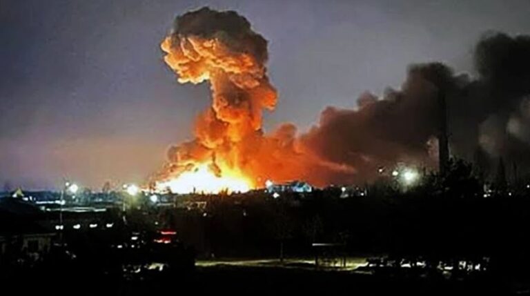 LIVE: Μεγάλη νύχτα στο Κίεβο, βομβαρδίζουν Χάρκοβο και Χερσώνα οι Ρώσοι