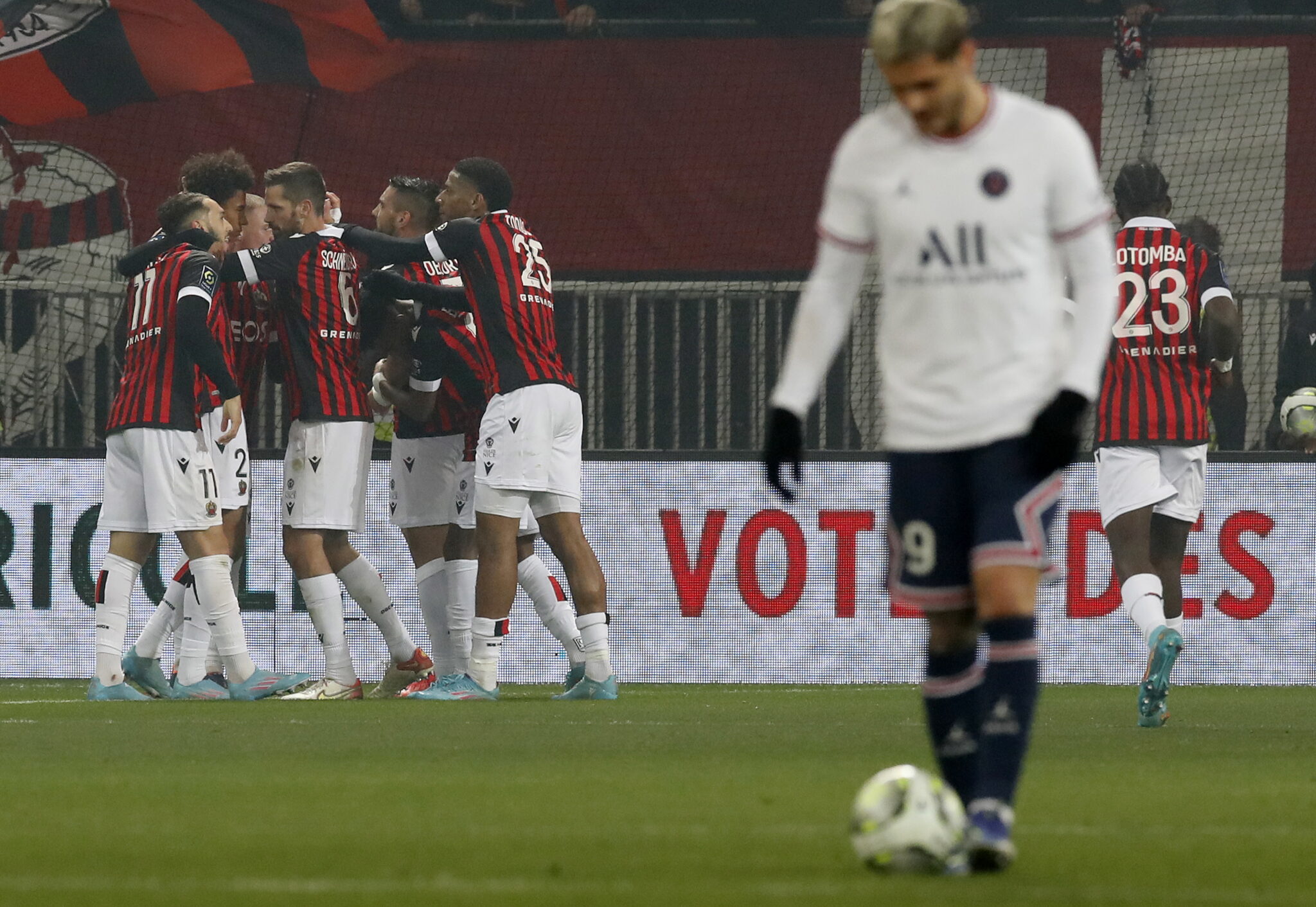 «Ξέρανε» την Παρί στο φινάλε η Νις