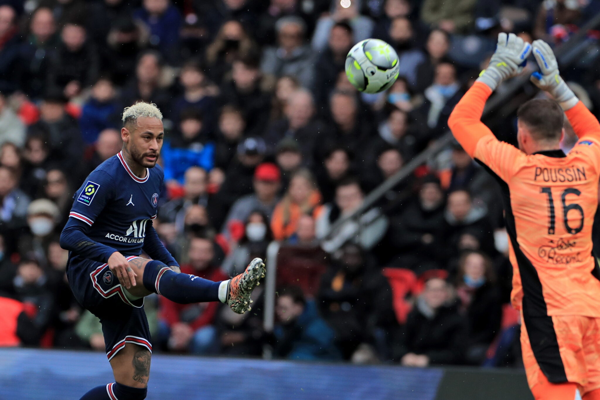 Ξέσπασε στην Μπορντό μέσα σε… κράξιμο η Παρί