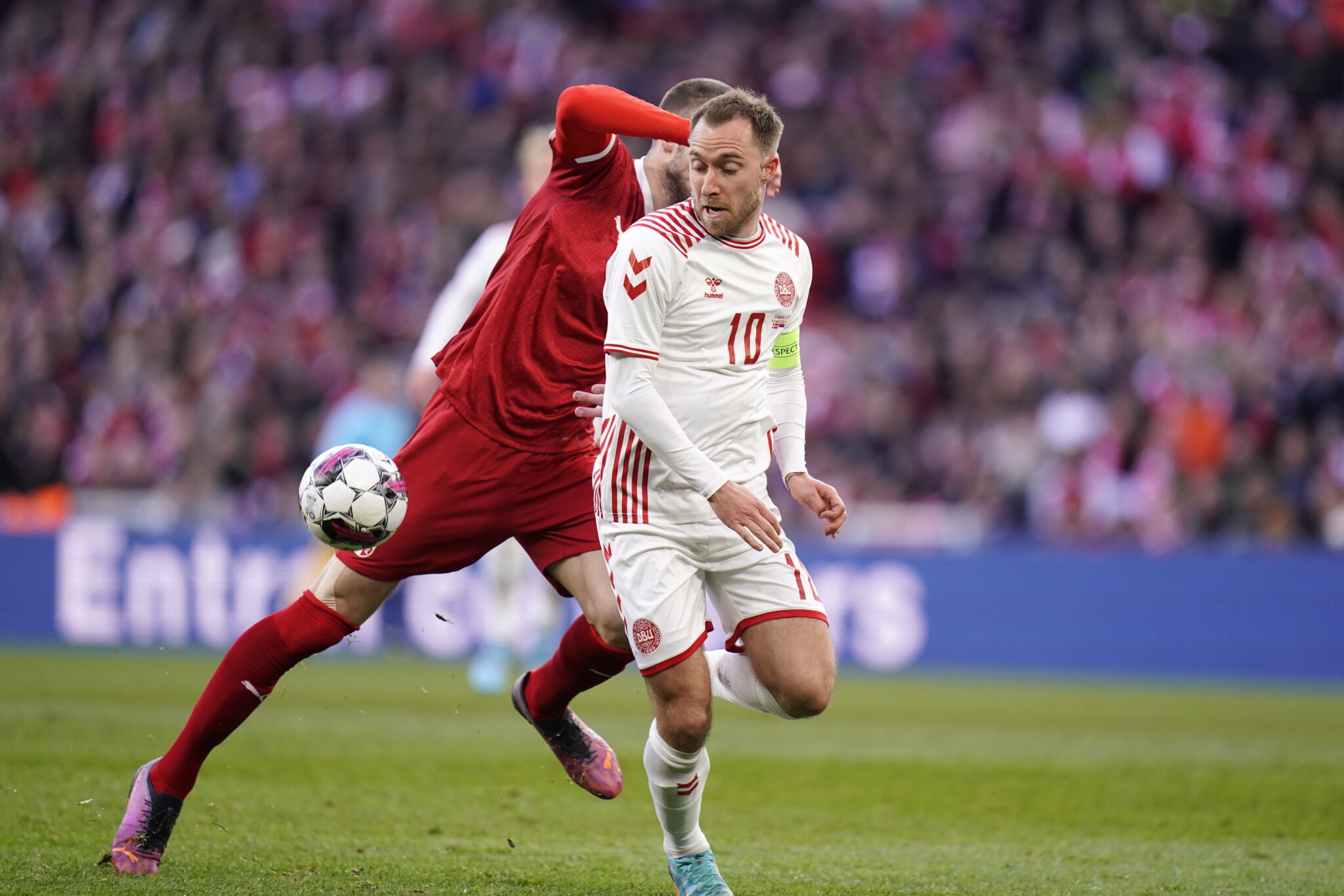 Επέστρεψε ως αρχηγός στο κατάμεστο «Parken» ο Έρικσεν (ΒΙΝΤΕΟ)