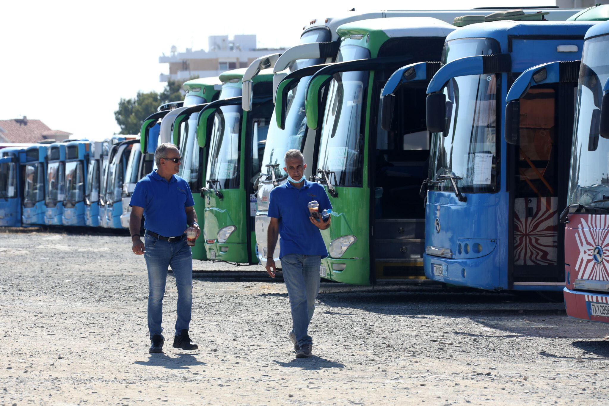 ΜΟΤ κάθε εξάμηνο: Τι σκέφτεται το Μεταφορών μετά τη φωτιά σε σχολικό λεωφορείο