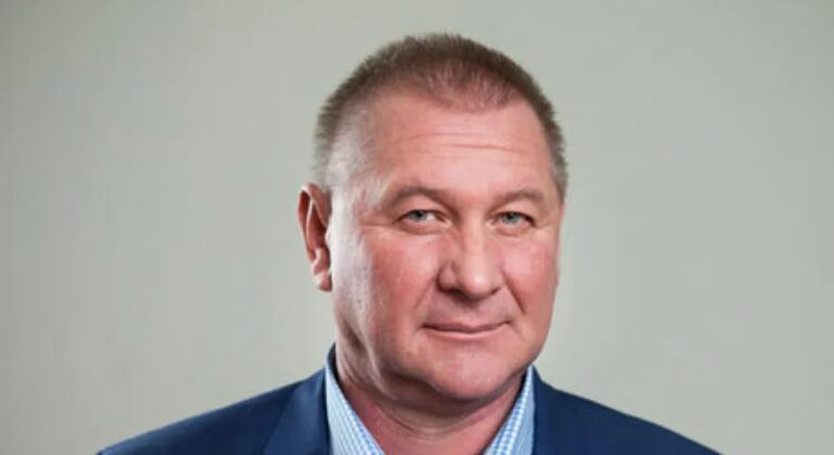 Σκότωσαν τον δήμαρχο του Χοστόμελ ενώ μοίραζε ψωμί και φάρμακα σε αμάχους