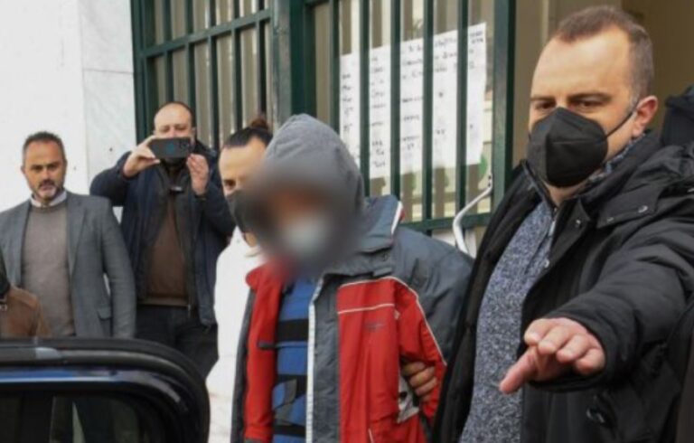 Απολογείται σήμερα ο αδίστακτος σπιτονοικοκύρης που σκότωσε ολόκληρη οικογένεια