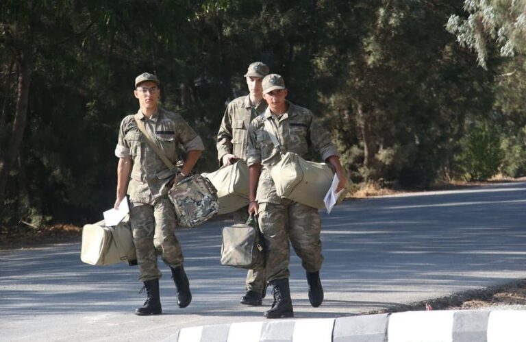Τι υπενθυμίζει το ΥΠΑΜ για τη δήλωση στοιχείων 16χρονων στρατευσίμων
