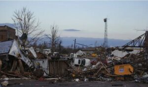 Φονικό το πέρασμα ανεμοστρόβιλου στην Άιοβα, νεκρά δυο παιδιά (ΦΩΤΟ)