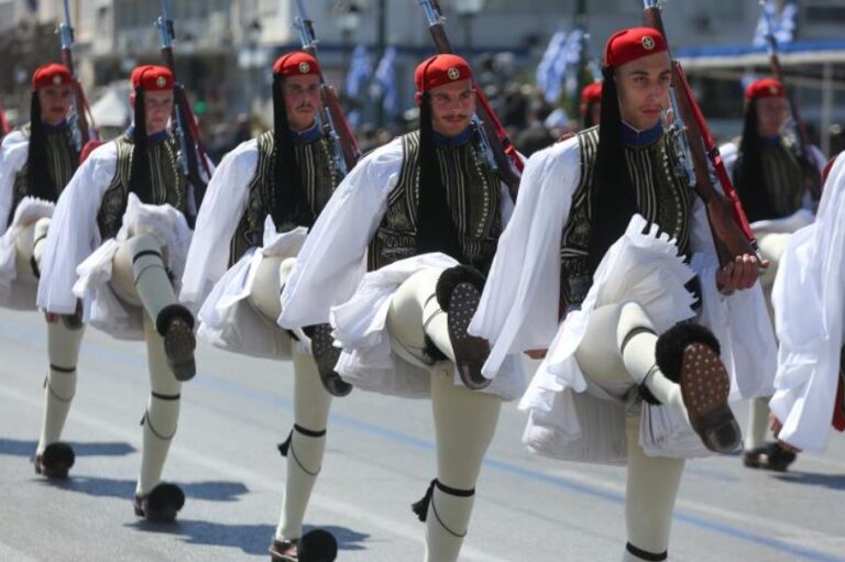 Βάσει ειδικού πρωτοκόλλου θα γίνουν οι μαθητικές παρελάσεις για την 25η Μαρτίου