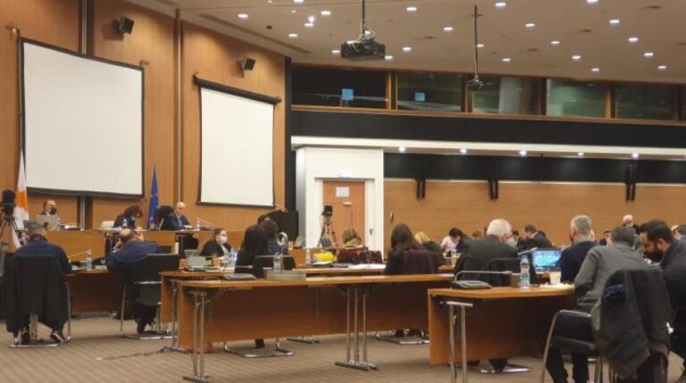 Κάρτα φιλάθλου: Οι απόψεις κομμάτων, σωματείων και οργανωμένων ενώπιον Βουλής