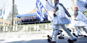 Με SafePass και μάσκα οι μαθητικές παρελάσεις εθνικών επετείων