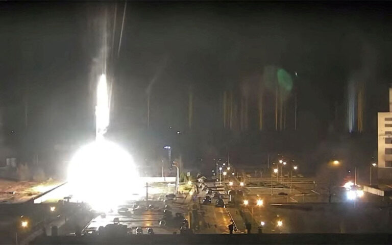 Ζαπορίζια: Τι θα μπορούσε να συμβεί από την επίθεση στο πυρηνικό εργοστάσιο;