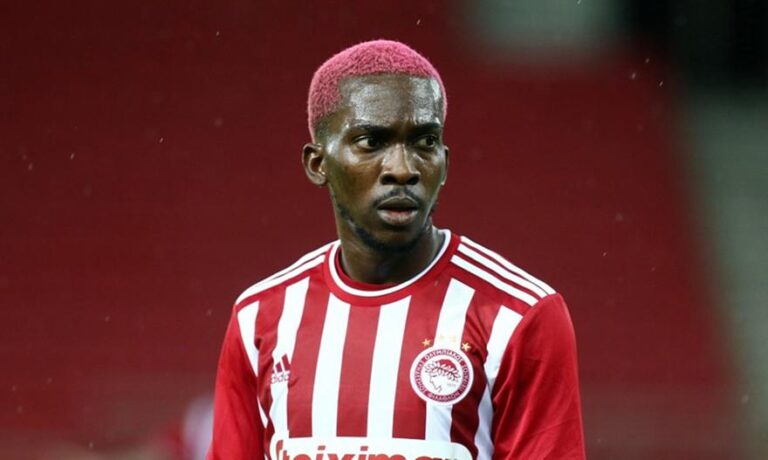 Δυσκολεύει η παραμονή του Ονιεκούρου στον Ολυμπιακό