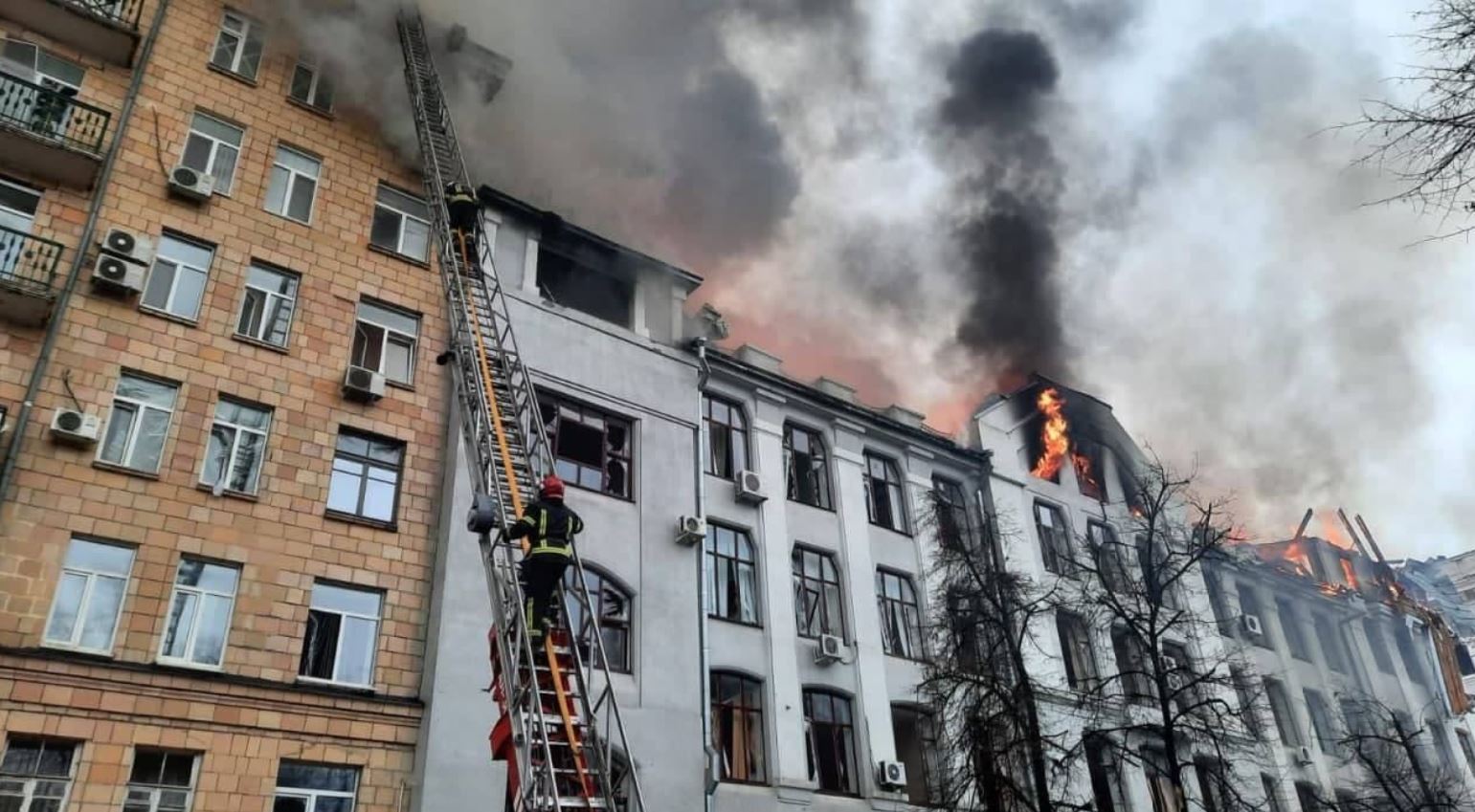 «Παραδοθείτε ή σας καταστρέφουμε»: Οι Ρώσοι προειδοποιούν τους Δημάρχους