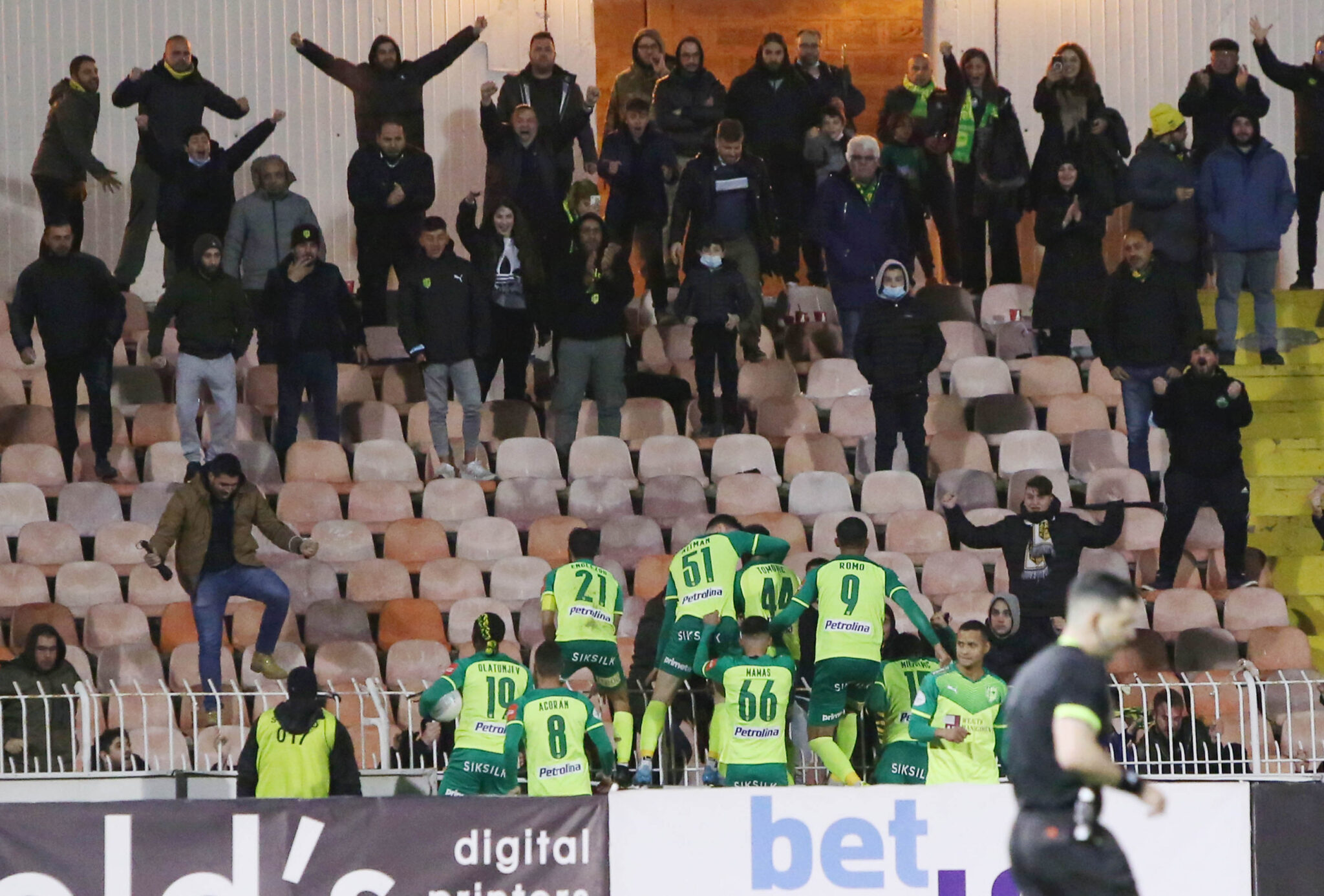 «Ξέρανε» την ΠΑΕΕΚ στο φινάλε και πήρε την πρόκριση η ΑΕΚ (ΦΩΤΟ & ΒΙΝΤΕΟ)