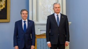 Ο Πούτιν δεν θα σταματήσει στην Ουκρανία, είπε ο Λιθουανός Πρόεδρος σε Μπλίνκεν