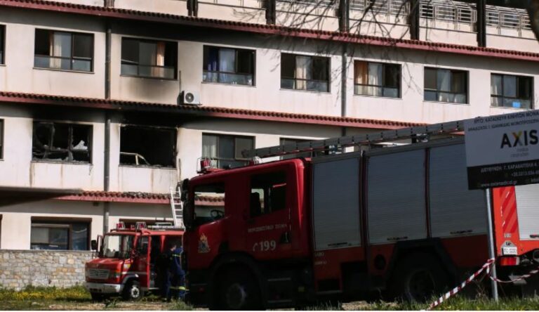 Φονική πυρκαγιά στο "Παπανικολάου": Δεύτερος νεκρός,κατέληξε 52χρονος τραυματίας