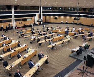 Επιτροπή Θεσμών: Εξετάσεις στις κλίμακες Α9 και Α11 για προσλήψεις στο δημόσιο