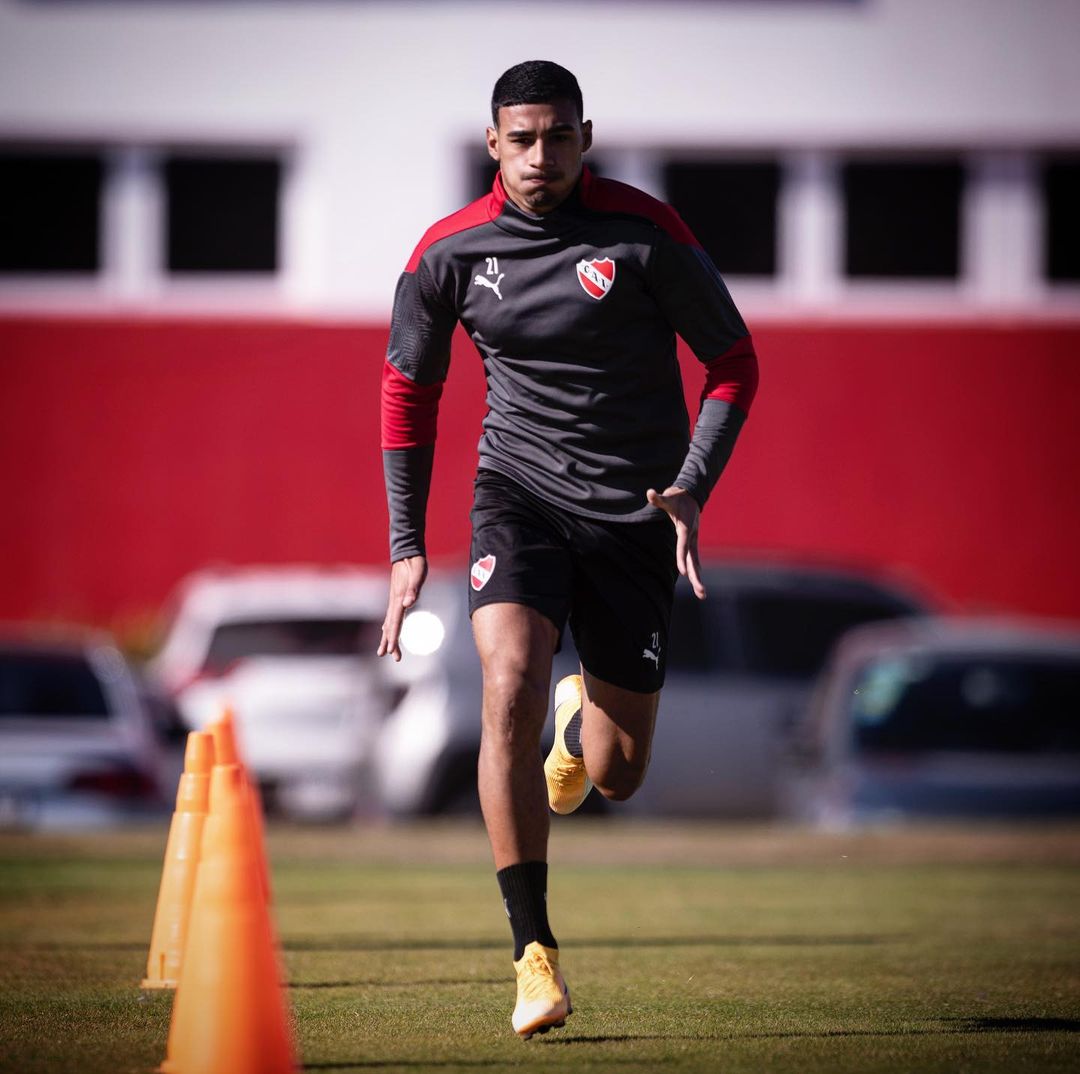 Εν αναμονή της απάντησης του Μπεναβίδες στην ΑΕΚ