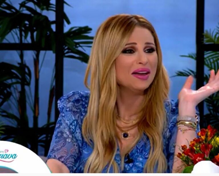 Η Χριστιάνα Αριστοτέλους έχει σημάδια στο χέρι της από δάγκωμα πιθήκου