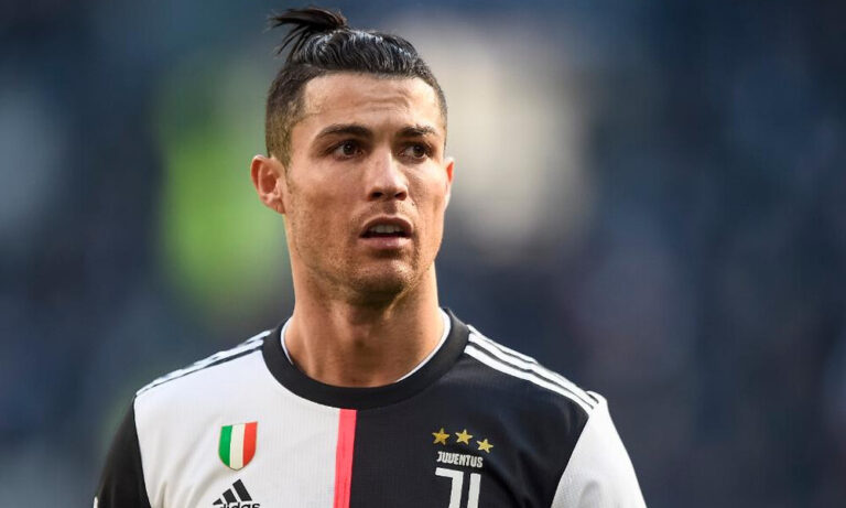 Συντετριμμένος ο Ρονάλντο: Η πρώτη φωτογραφία μετά την τραγική απώλεια του γιου