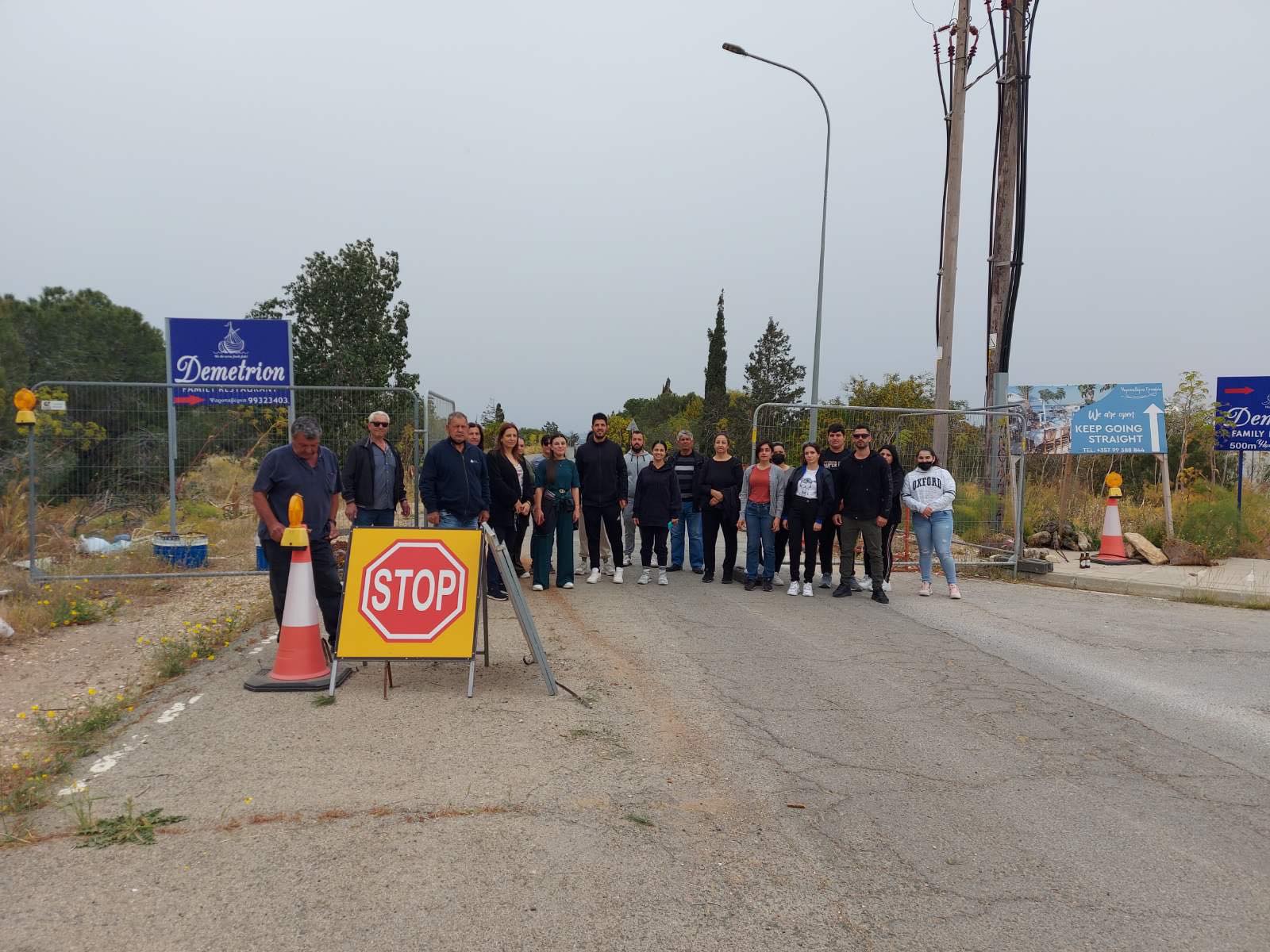 Φωνάζουν για την αποκοπή του μόνου δρόμου που οδηγεί στον ποταμό Λιοπετριού