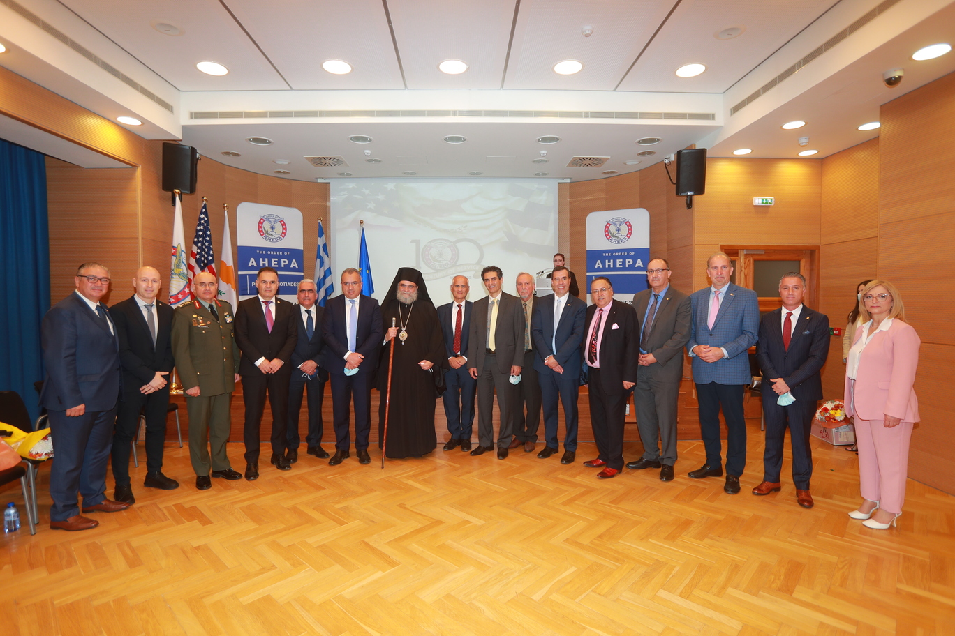 Η AHEPA βράβευσε τους άριστους στην Υγεία