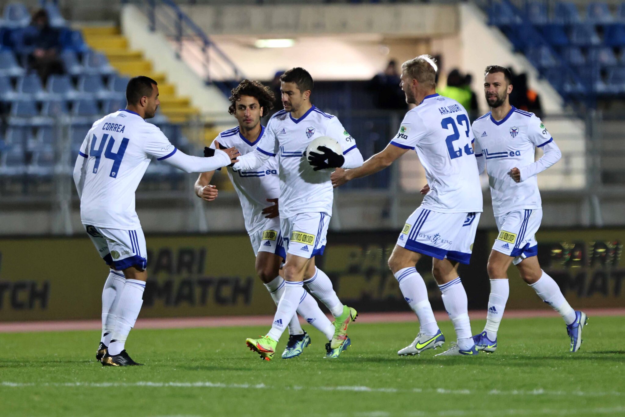 Με το μυαλό στο ευρωπαϊκό εισιτήριο η «Κυρία»