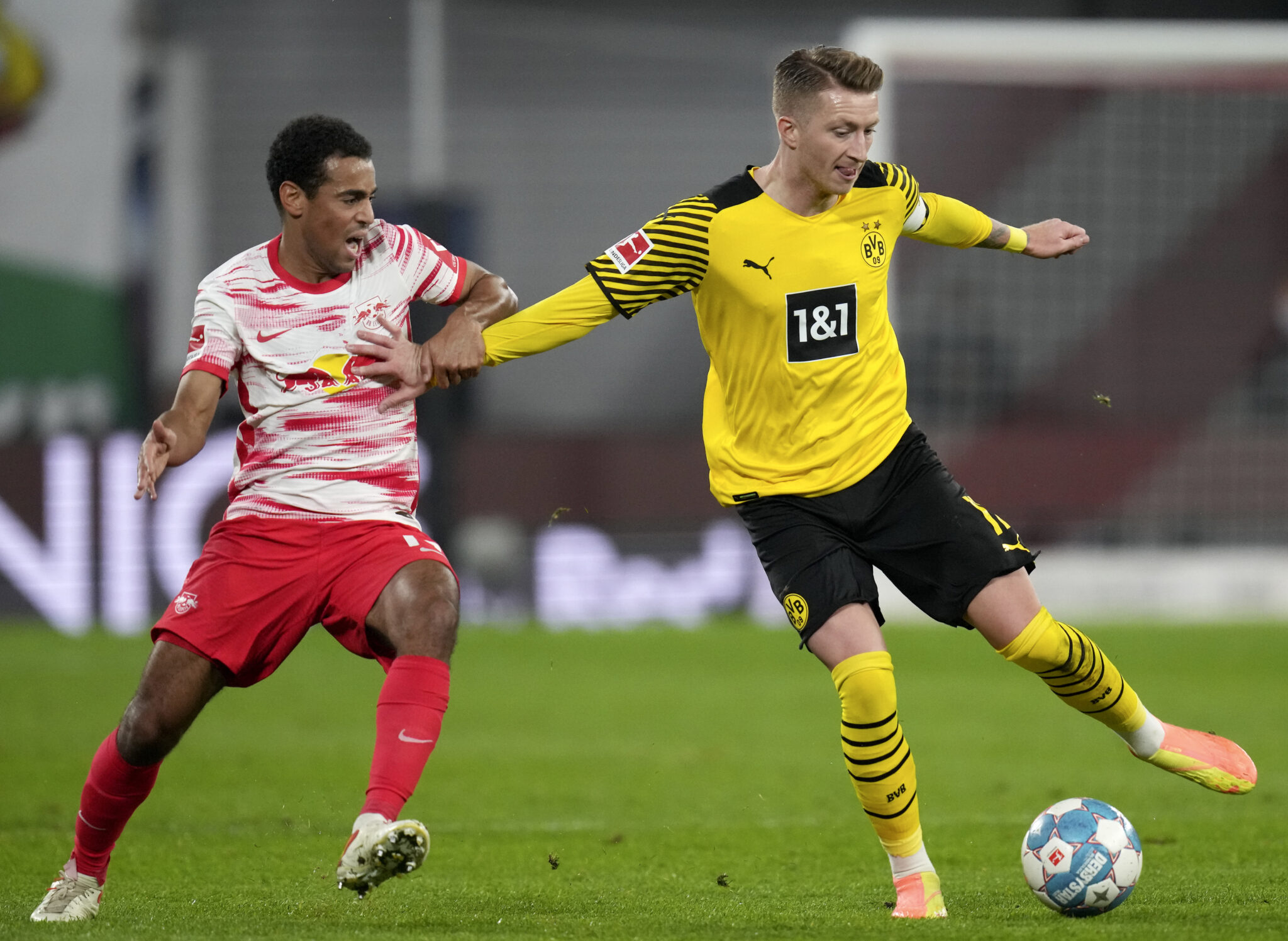 Bundesliga: Ματσάρα στο Ντόρτμουντ, ζόρικη εξόρμηση για την Μπάγερν