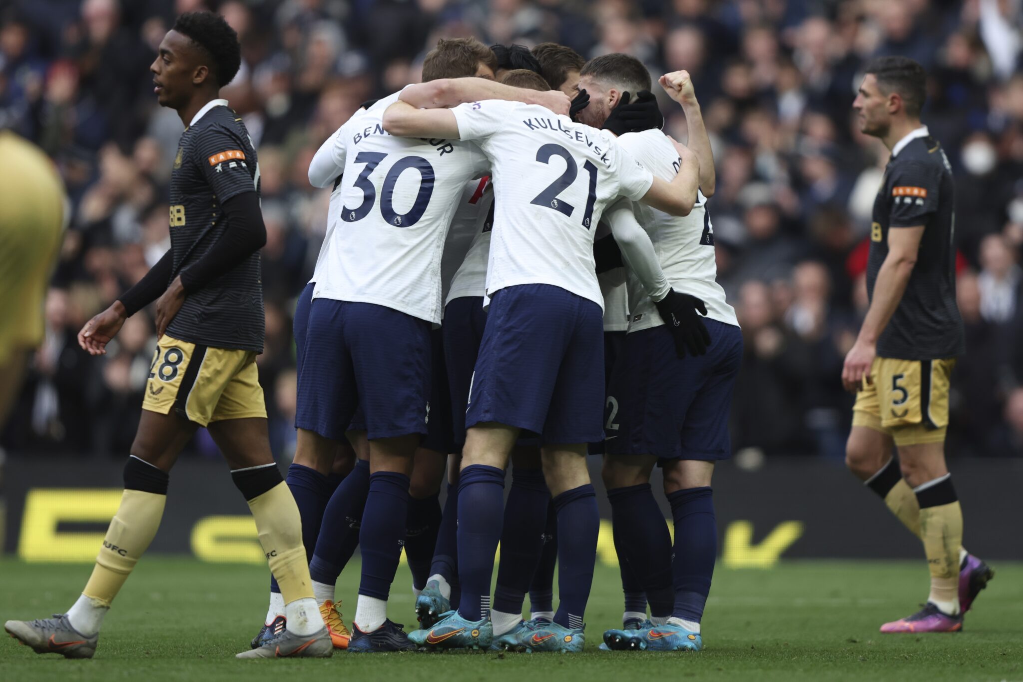 «Πάτησε» Νιούκαστλ και… τετράδα η Τότεναμ