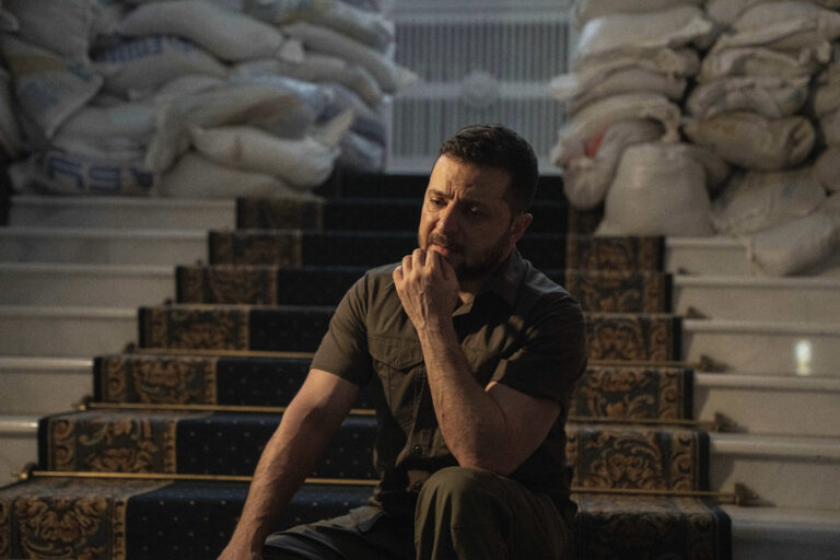 LIVE: Ετοιμάζονται για σκληρές μάχες στα ανατολικά της Ουκρανίας